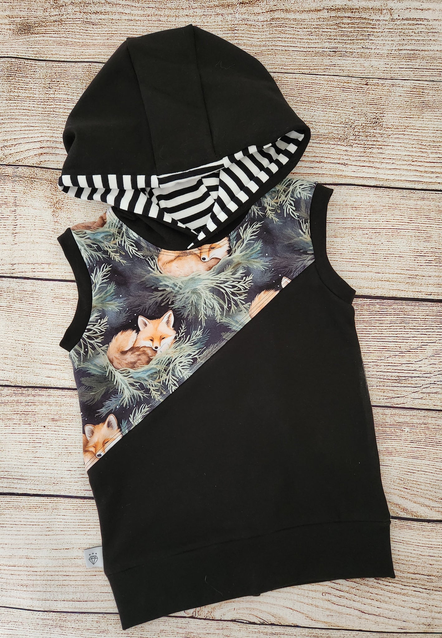 Sleepy Fox Sleeveless Hoodie-Size 3